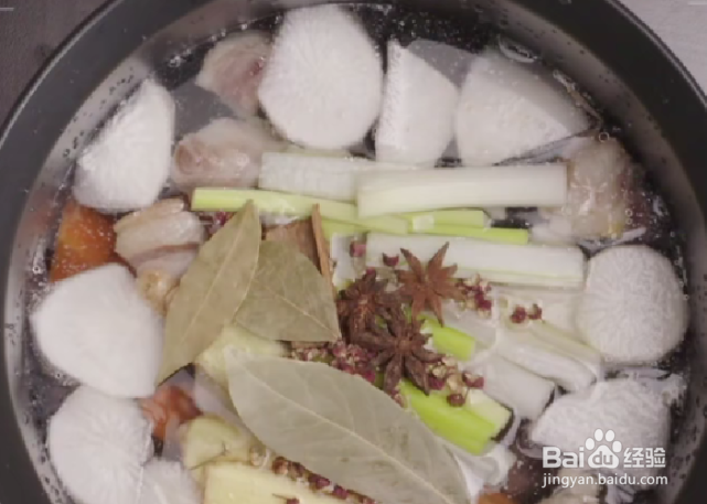 萝卜羊排汤的做法