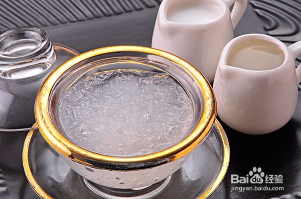 冰糖雪梨燕窝的做法