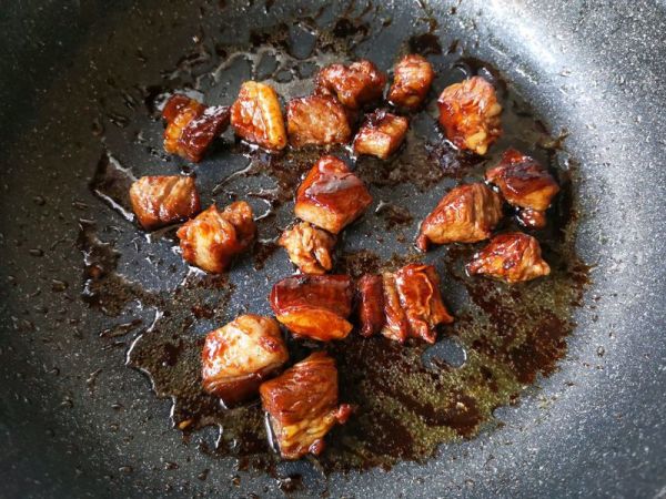 土豆焖牛腩盖饭