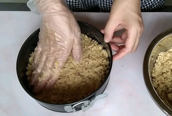 碧根果酥底酥粒芝士蛋糕