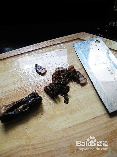 广式腊味煲仔饭