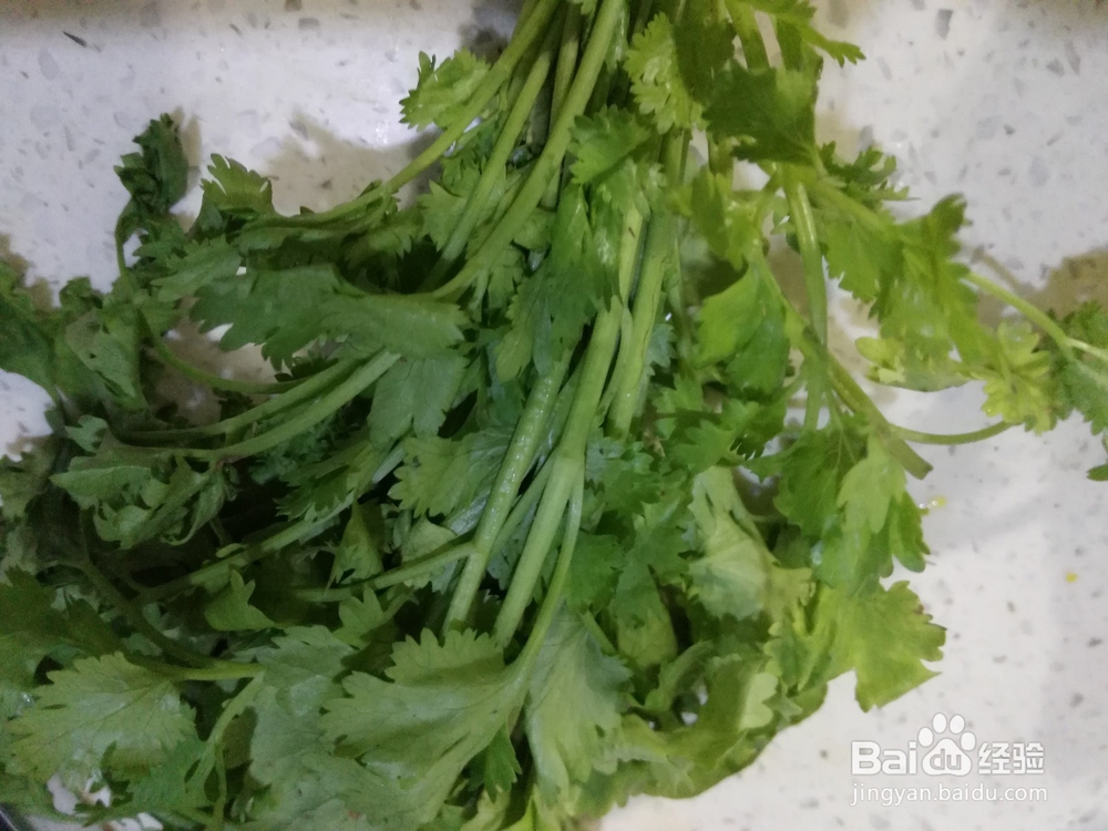 健康食谱：香菇鸡翅汤