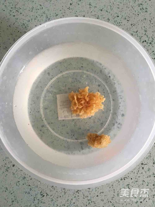 红枣银耳汤的做法