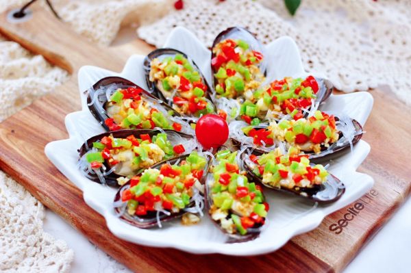 蒜香粉丝双椒青口贝