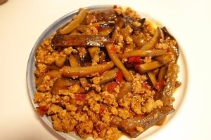 养生食补『鱼香肉沫茄子』的做法