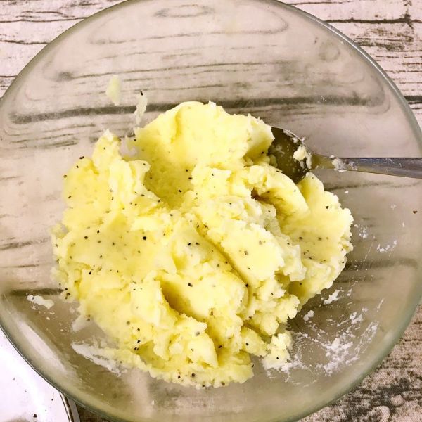 芝士焗千层牛肉土豆泥