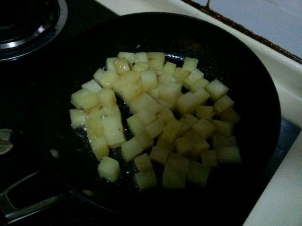 蒜薹辣椒炒米豆腐