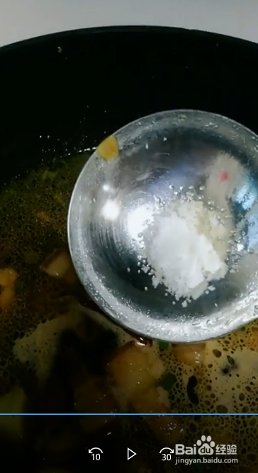 如何做家常胡萝卜土豆炖肉？