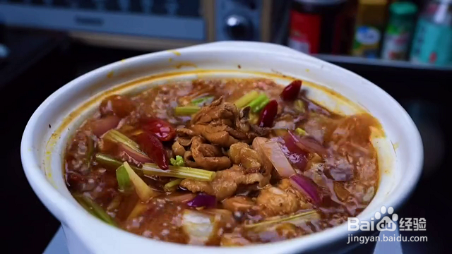 如何在家自制好吃的鸡公煲?