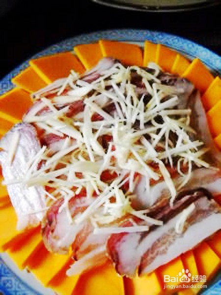 剁椒腊肉蒸南瓜的做法