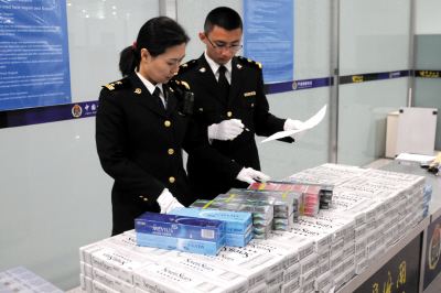 在美国旅游购物回国过关要缴税吗
