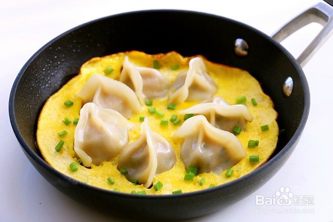煎饺抱蛋怎么做