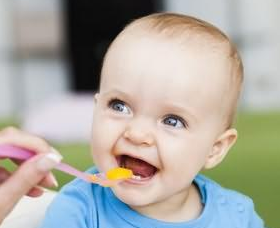 四个月宝宝添加辅食需要注意哪些？