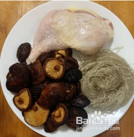 小鸡炖蘑菇的做法