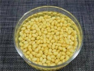 海带黄豆排骨汤怎么做？