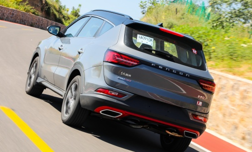 东风580星版新车底盘油箱怎样的