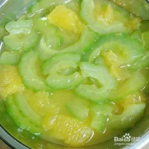 鲜橙苦瓜汁