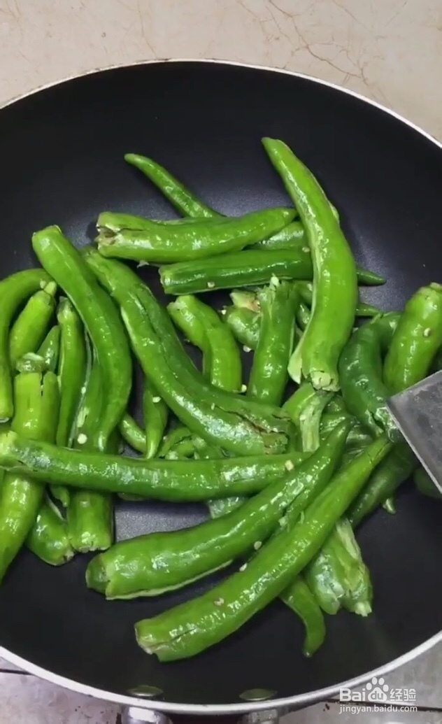 教你如何炒出辣味十足的新鲜肉