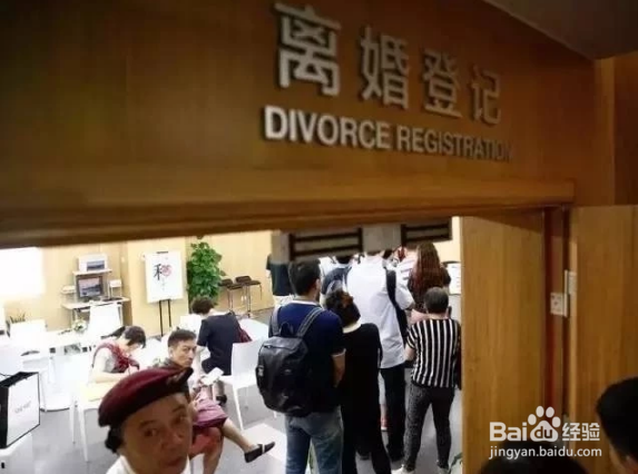 房子不比男人靠谱！小心鼓吹女性买房的营销话术