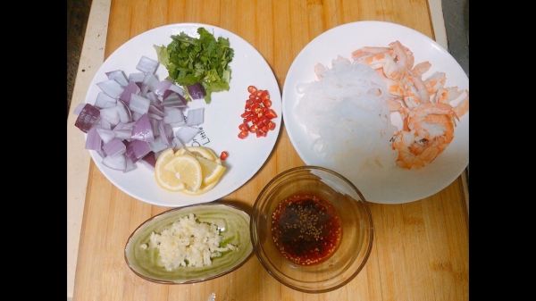 柠檬虾拌魔芋结