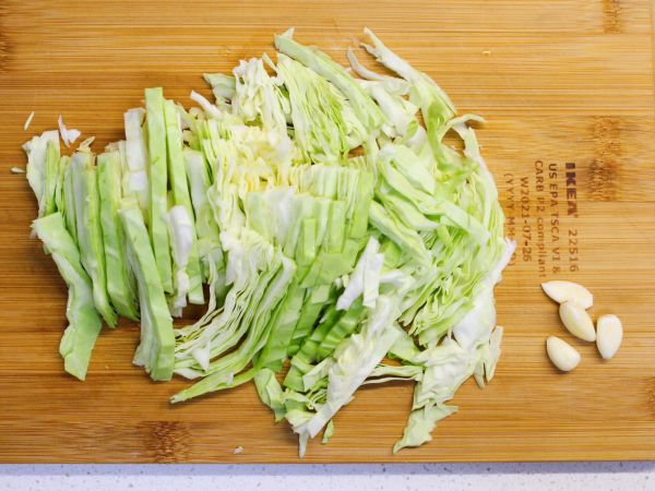 虾仁粉丝炒包菜