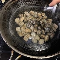 超简单年夜菜【爆炒花蛤】,网红菜自己做