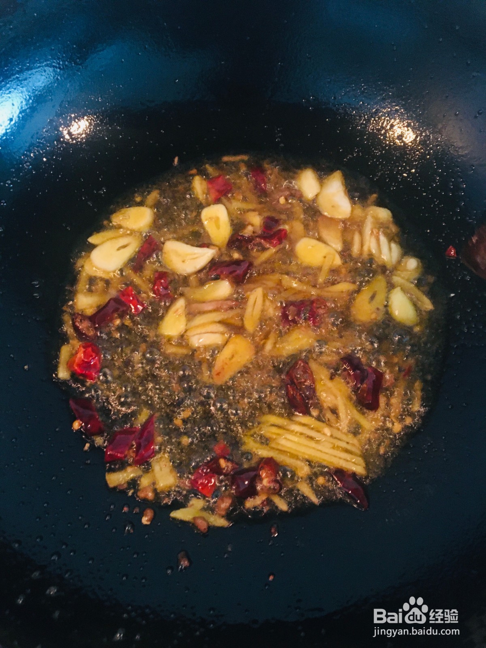 瘦肉炒黄豆芽的做法