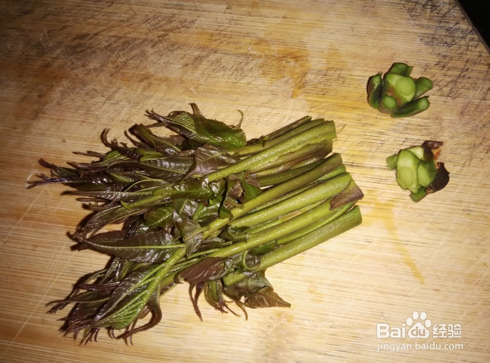 香椿炒鸡蛋的做法