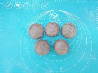 炫彩抹茶奶酪面包怎么做