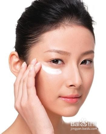 眼霜怎么用 眼霜怎么用最好 秋季眼部保养攻略