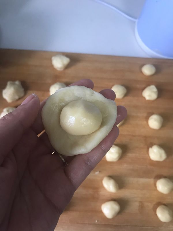 豆沙麻薯蛋黄酥