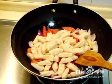 黑椒酱炒马铃薯面疙瘩