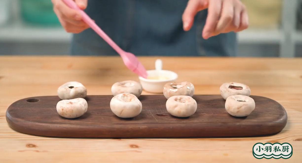 烤口蘑鹌鹑蛋怎么做