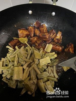 笋干烧排骨的做法