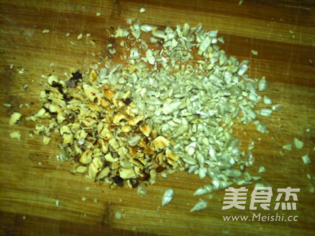 广式玉米黑芝麻月饼