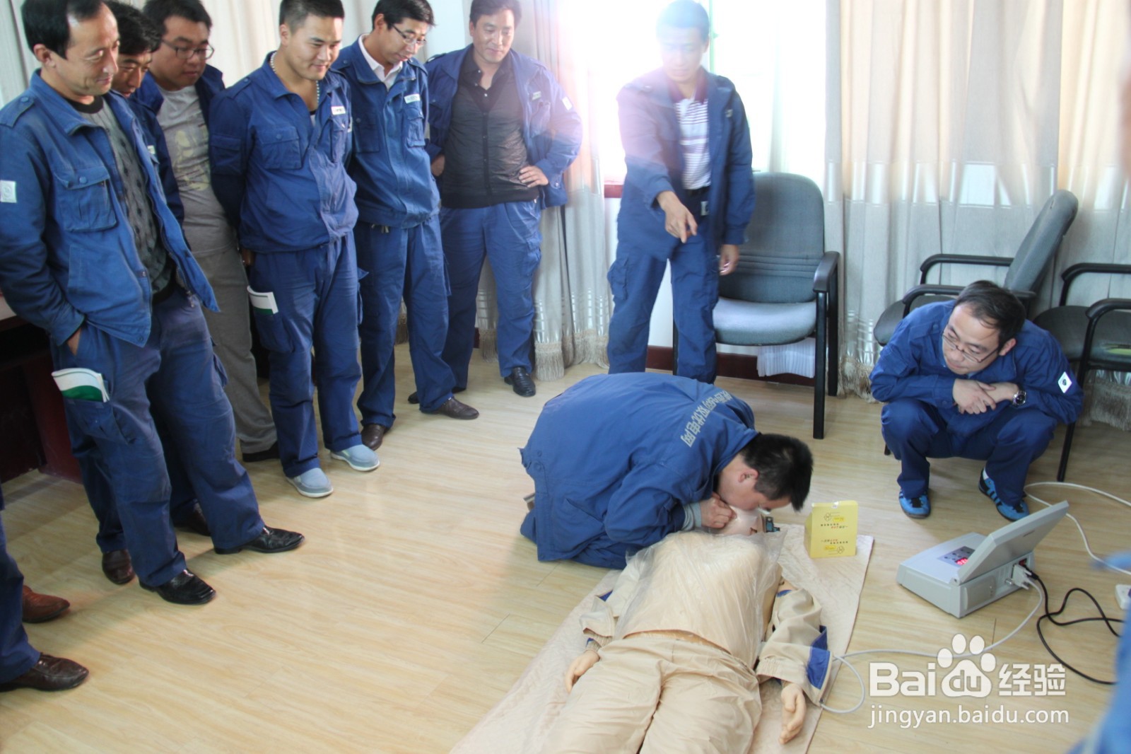 对于触电者应该怎样进行紧急处理