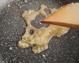 免烤芒果鸡蛋焦糖布丁的做法