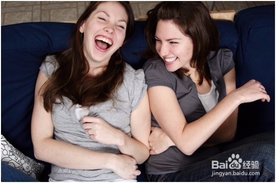 怎么接近你爱慕女生的朋友圈