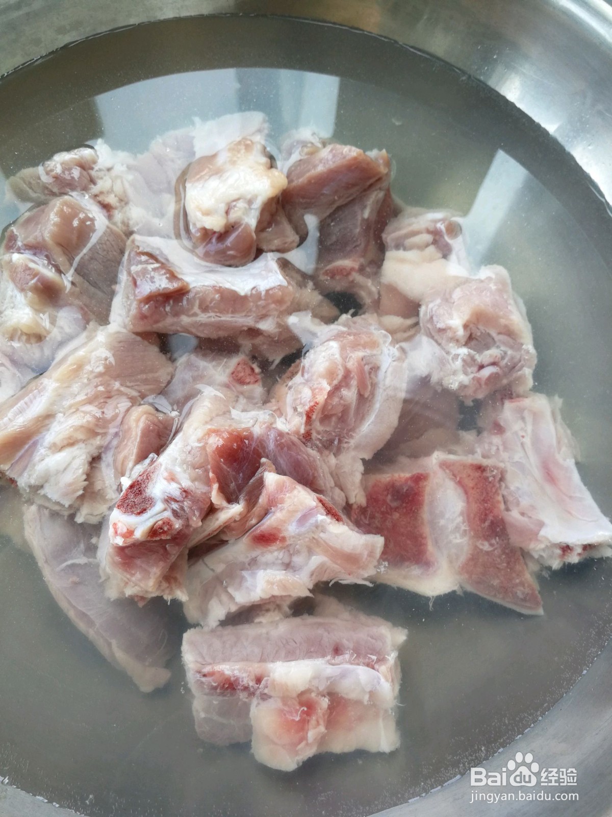 如何制作一份糖醋排骨？