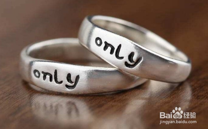 圣诞节或者生日该给女朋友送什么礼物？