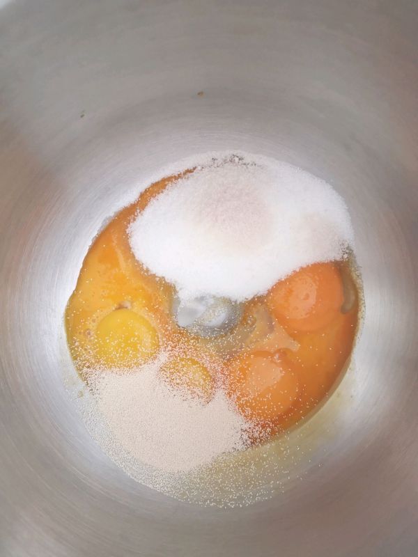 牛奶蛋黄手撕吐司