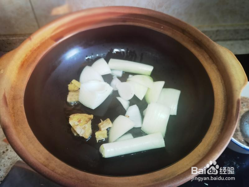 港式牛腩炖萝卜的做法