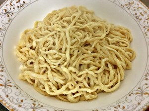 如何做香菇炸酱港式伊面