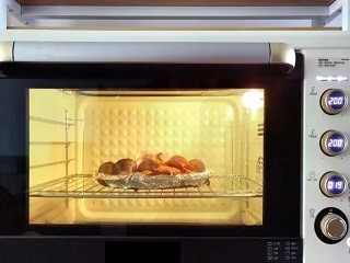 蒜蓉粉丝蛤蜊烤虾怎么做？