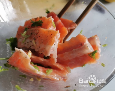 炸三文鱼排的做法