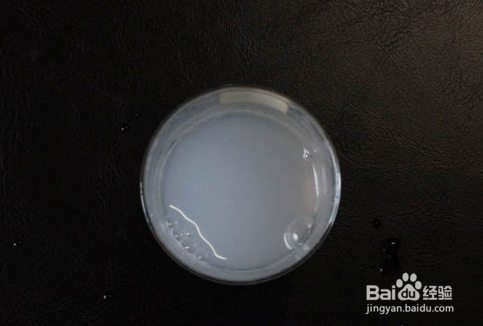 如何制作彩色透明树叶？