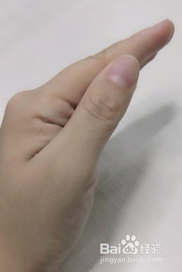 怎么给宝宝拍嗝