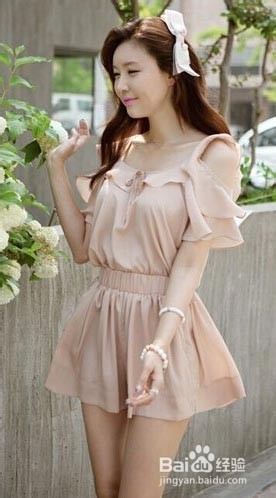 夏日荷叶袖衣服清凉搭配 带来小清新田园风