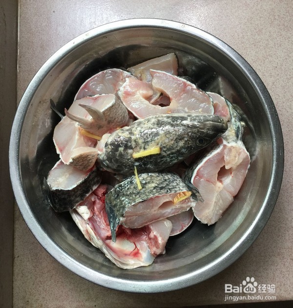如何做肥肠鱼