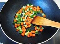 三色炒虾仁，鲜美可口的家常菜谱